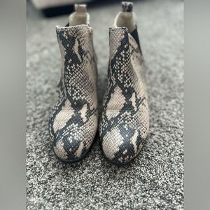 Women’s snake low heel boot size 8